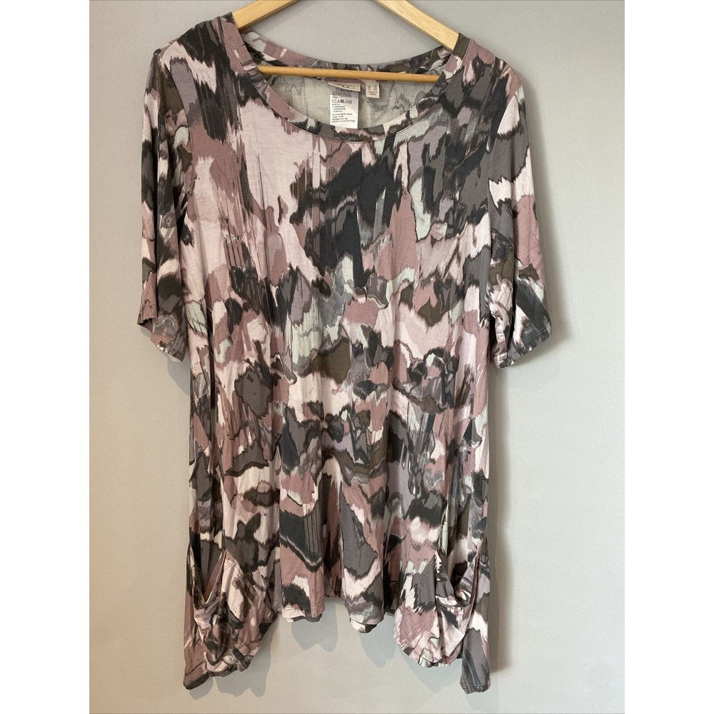 LOGO by Lori Goldstein Watercolor Print Shark Bite Hem Pocket Knit Top Purple 1X